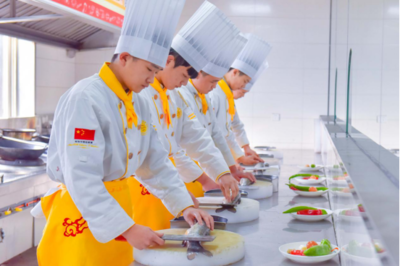 山东新东方:打工返乡学厨师,挑战高薪职业,还可以创业当老板!